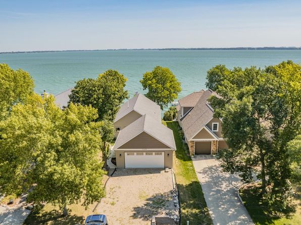 11690 240th Ave, Spirit Lake, IA 51360