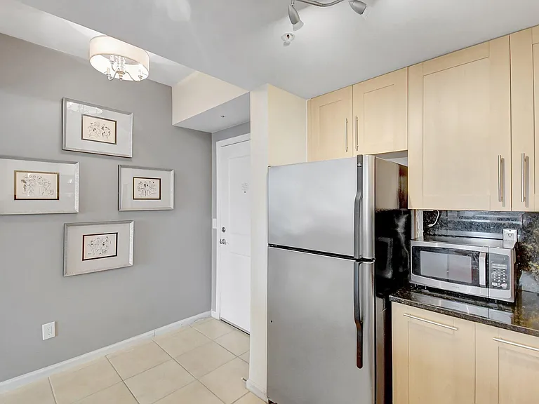 511 SE 5th Ave #2315 — Photo 18