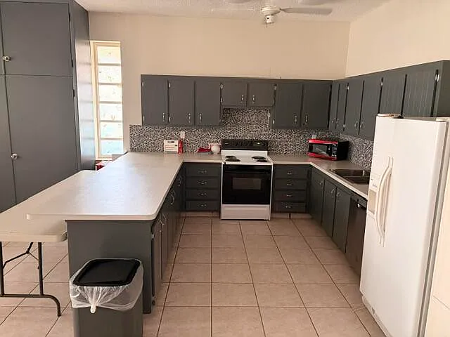 5103 NW 35th St #401 — Photo 61