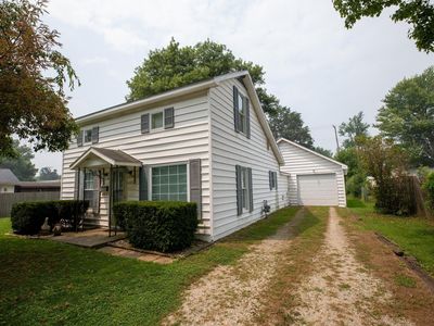 405 N Thayer St, Bourbon, IN, 46504