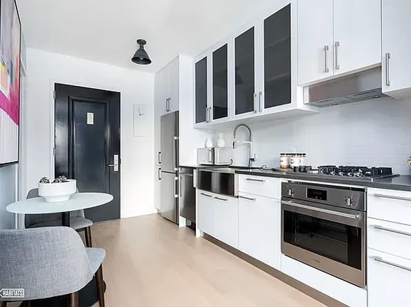 29-10 Broadway image 1 of 9