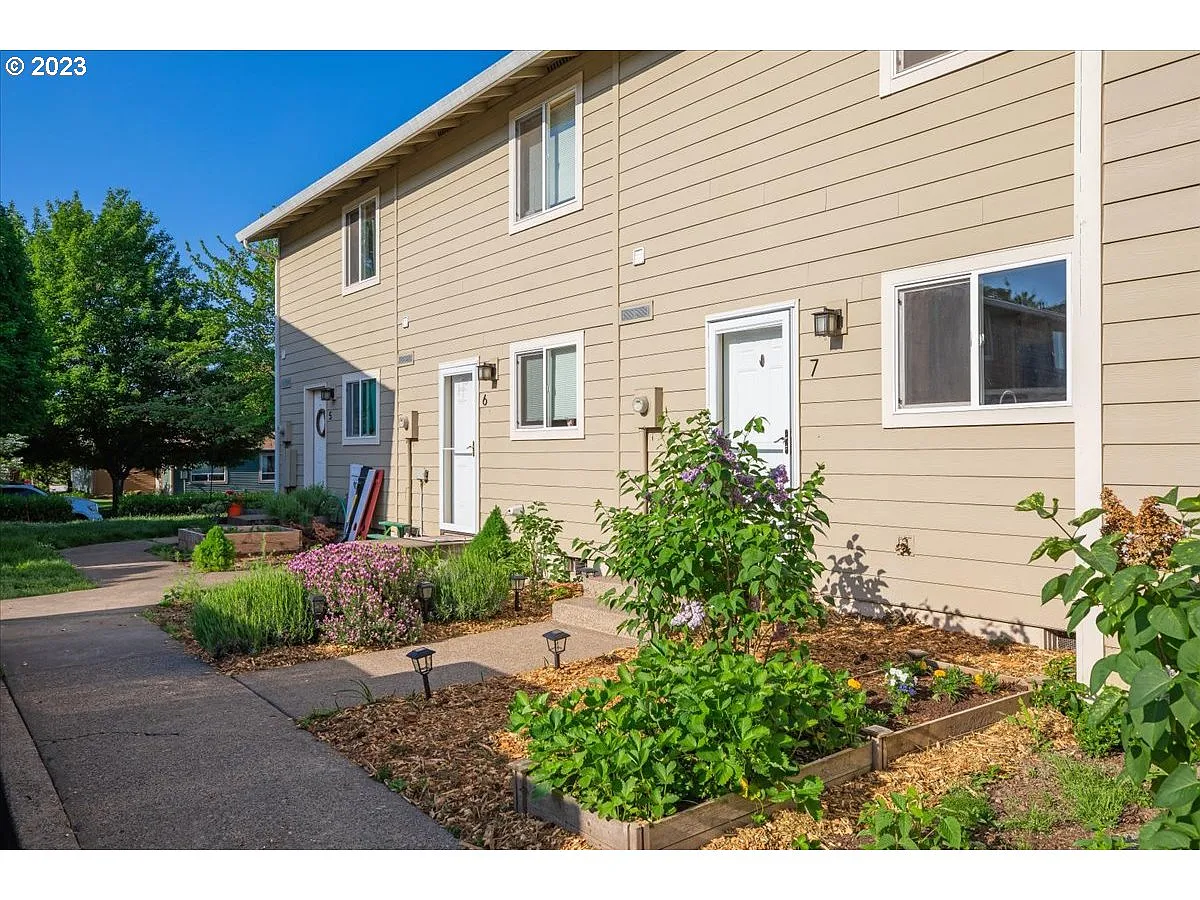 3305 E Vittoria Way APT 7 photo 1