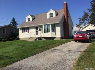 195 Throop St, West Babylon, NY 11704