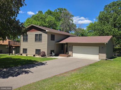 700 Knob Hill Rd, Burnsville, MN, 55337