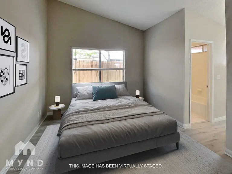 5681 Odessa Dr — Photo 12