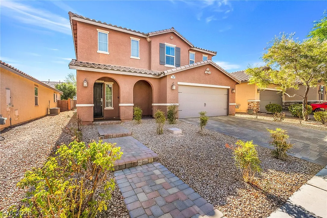 4 bed, 2.5 bath, 3055 sqft, $2,795 — Photo 2