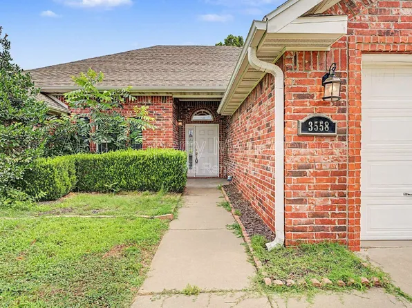 3558 W Clearwood Dr, Fayetteville, AR 72704