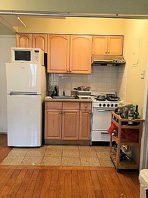3rd image of 337 Grand St APT 3A