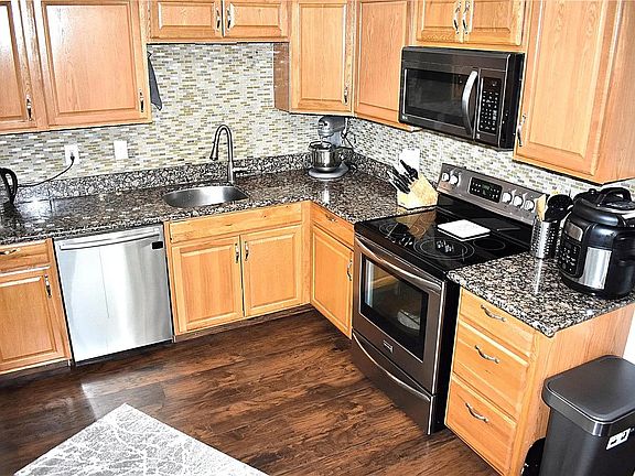 4th image of 158 Betty Jean Ln
