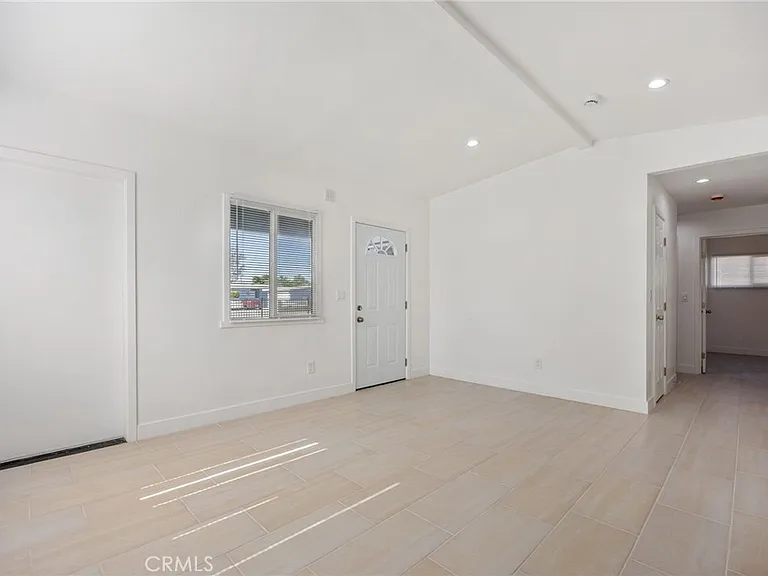 709 W Avenue H12 — Photo 5