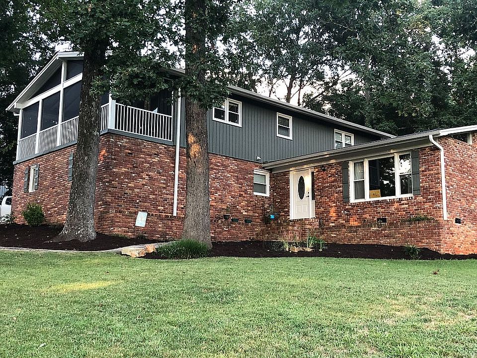 1st image of 221 Whittlin Way