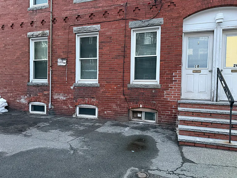 18 Holmes St #1 — Photo 11