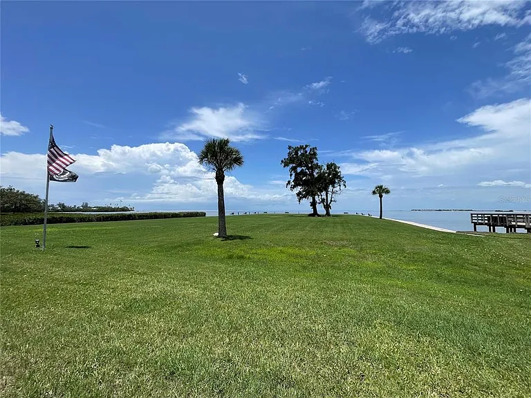 428 Windrush Bay Dr #428 — Photo 4