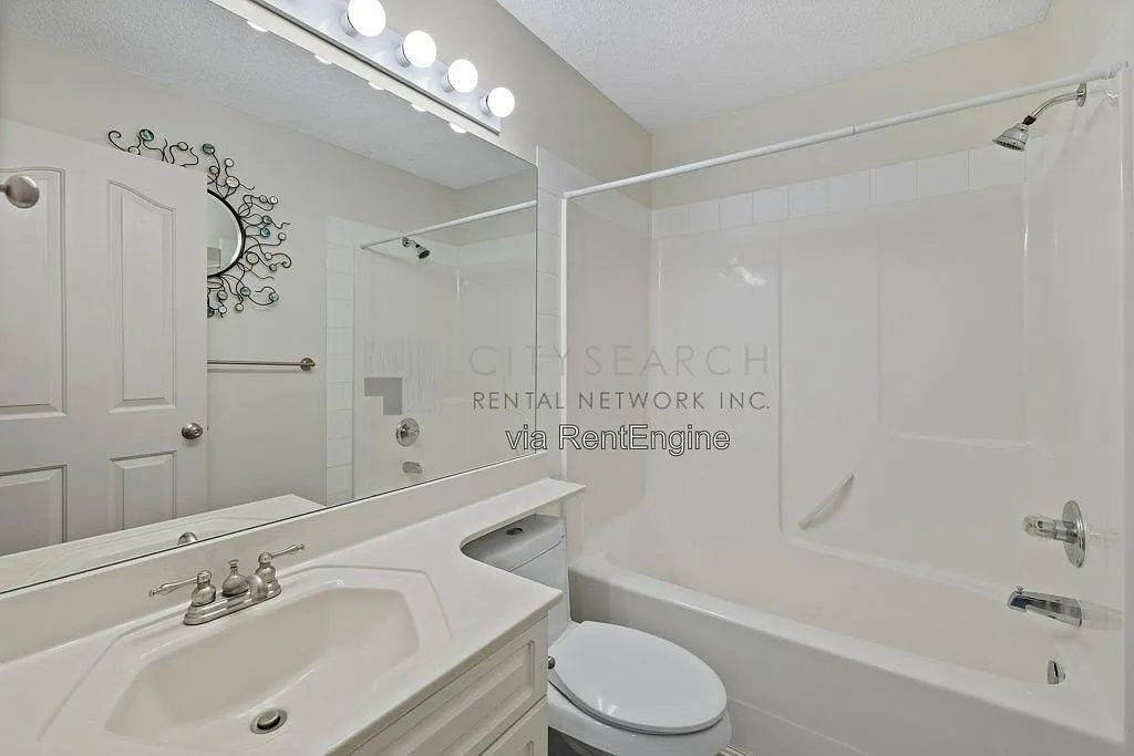 3 bed, 2.0 bath, $30,000 — Photo 2