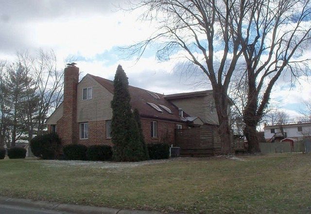 2nd image of 5 Elm St