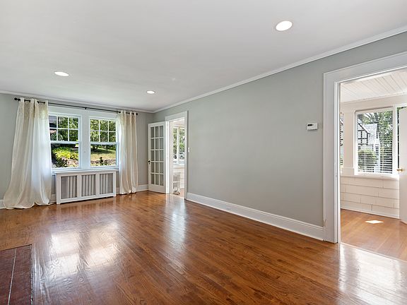 09_4MaywoodRoad_2013_HiRes.jpg