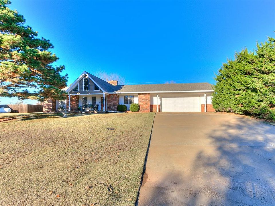 1st image of 105 Wildwood Dr