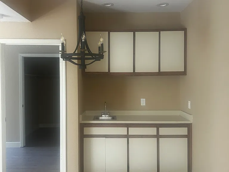 Summer Place Apartments — Photo 17
