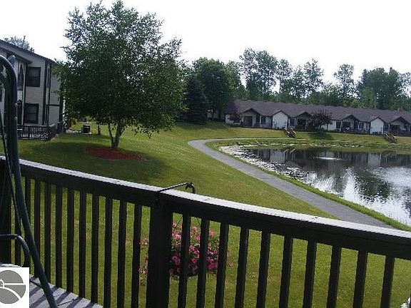 5th image of 247 Wildwood Dr #247