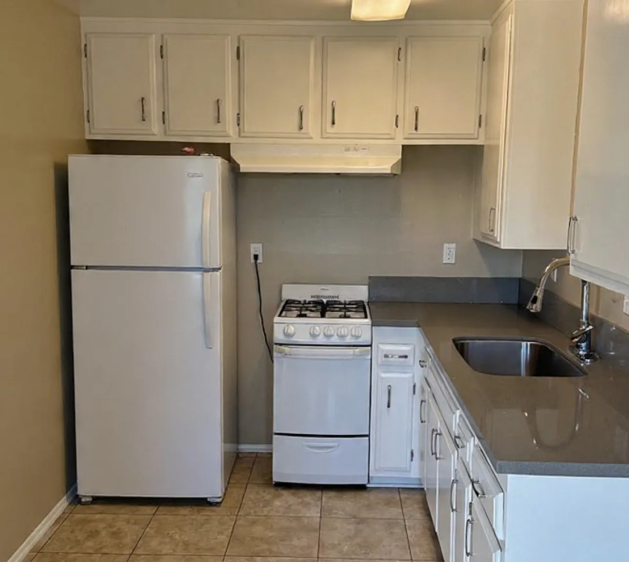 1 bed, 640 sqft, $2,000 — Photo 1