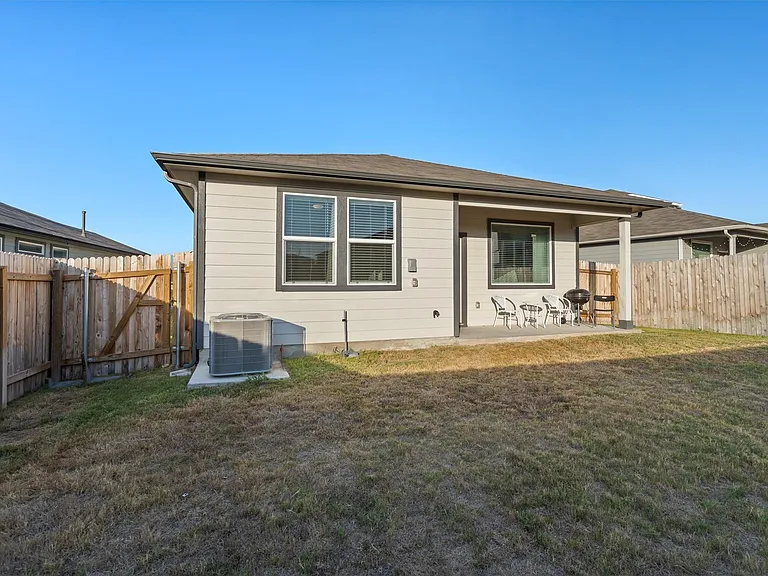 120 Scarborough Way — Photo 24