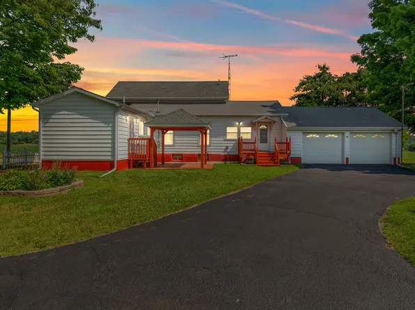 1191 S Edon Rd, Hillsdale, MI 49242