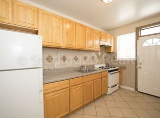 2369 28th St APT 1F, Astoria, NY 11105