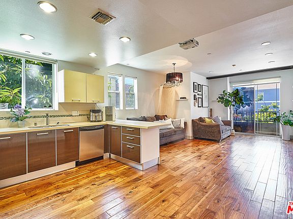 2nd image of 848 S Irolo St #105