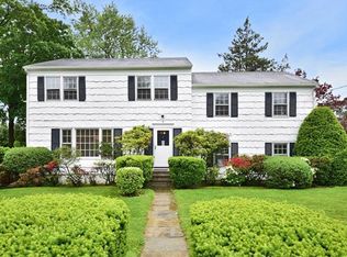 4 Wakefield Rd, Scarsdale, NY 10583