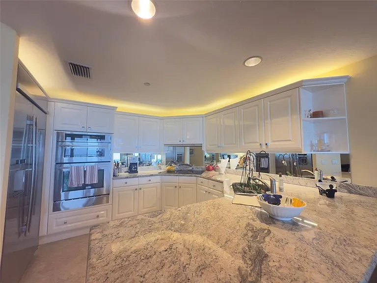 800 Ocean Dr #404 — Photo 6