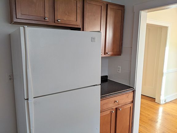 3rd image of 712 Seward St #12-1S