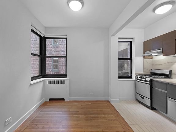5th image of 8 Gramercy Park S APT 5D