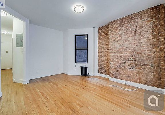 3rd image of 590 Amsterdam Ave #2F