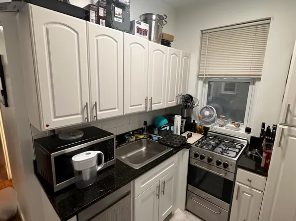 89 Park Dr, Boston, MA