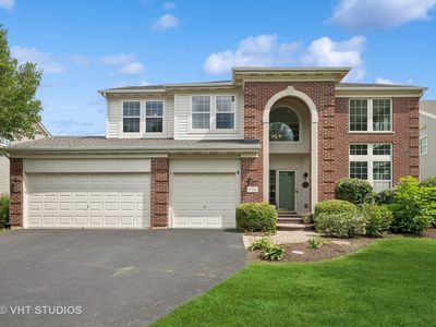 390 Sterling Cir, Cary, IL, 60013