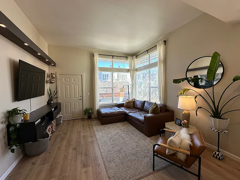 2818 Syracuse St #221 — Photo 6