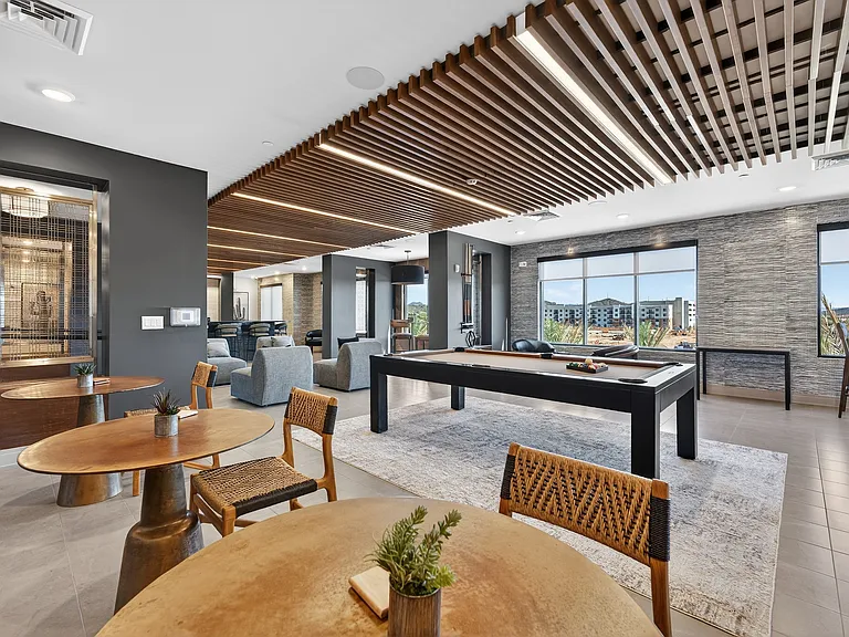 Refinery at Pointe17 — Photo 13