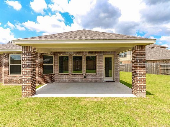 Located on 1212 in Laurel Park - 60's in Spring, TX