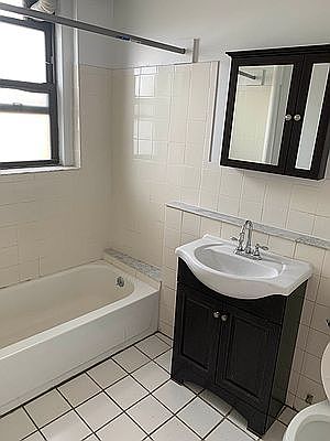 3rd image of 119-40 Union Tpke Floor 5