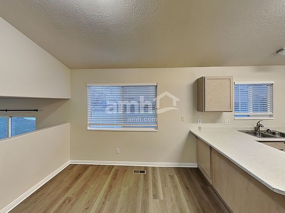 5th image of 3259 S Calkary Cir