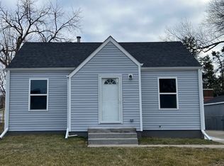 5722 Allison Ave, Des Moines, IA 50310