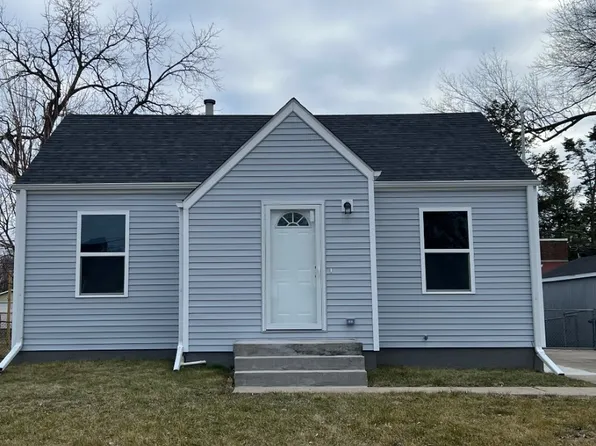 5722 Allison Ave, Des Moines, IA 50310