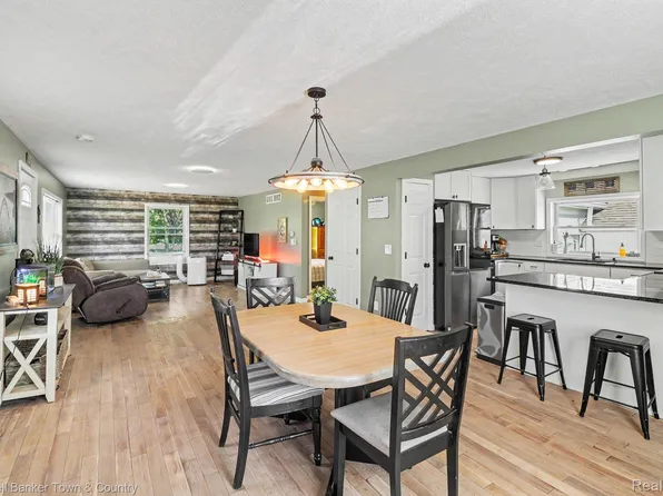 4240 Moyer Rd, Williamston, MI 48895