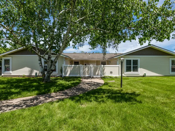 39784 Village Wood Cir #379, Novi, MI 48375