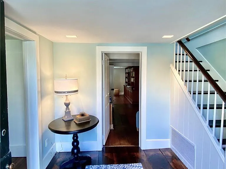 333 Hook Rd — Photo 6