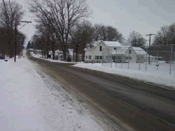 11795 Main St, Versailles, NY 14168