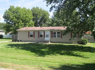 232 N Meadow St, Bement, IL 61813