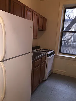 Rented by First Executive Realty Inc | media 37