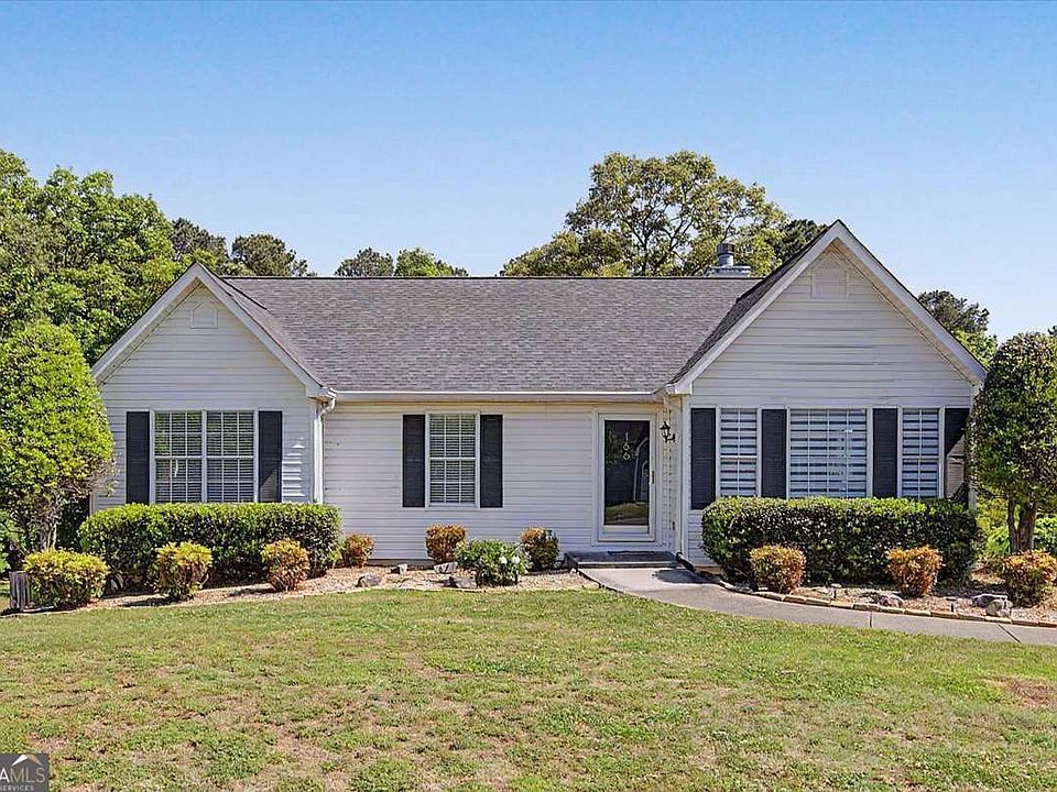 1st image of 166 Hanover Cir SE