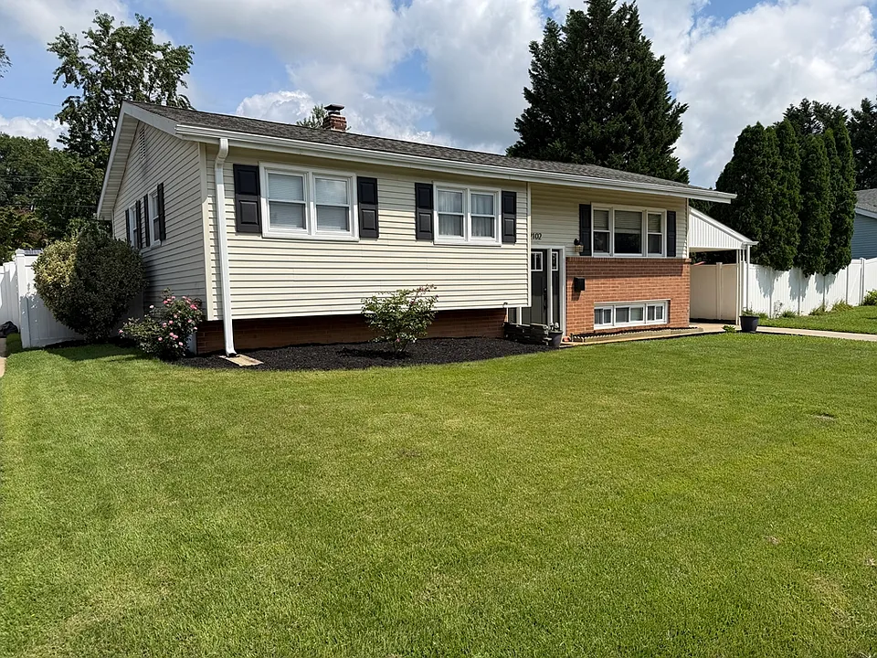 2102 Elder Dr